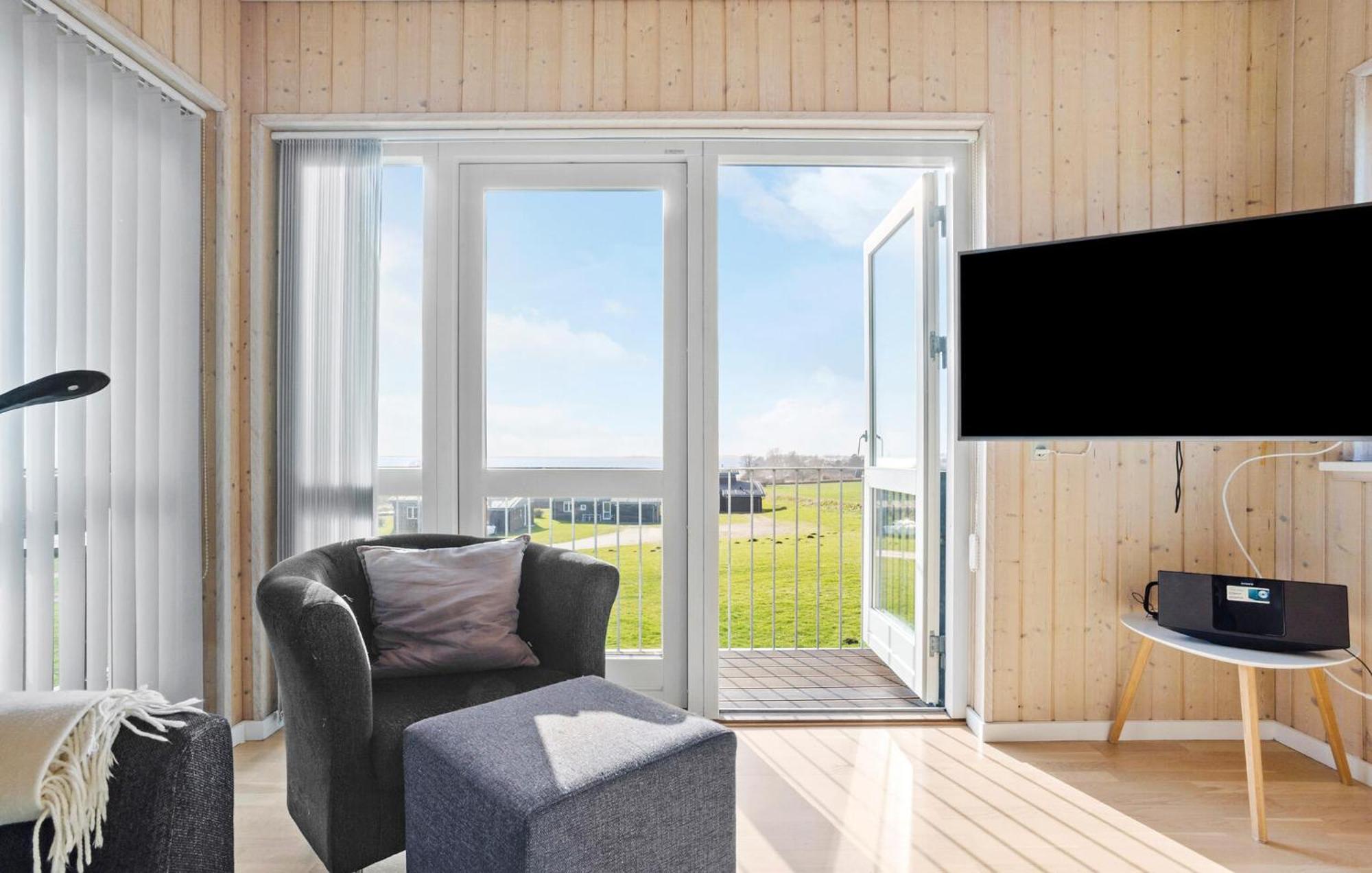 4 Bedroom Nice Home In Fåborg Extérieur photo