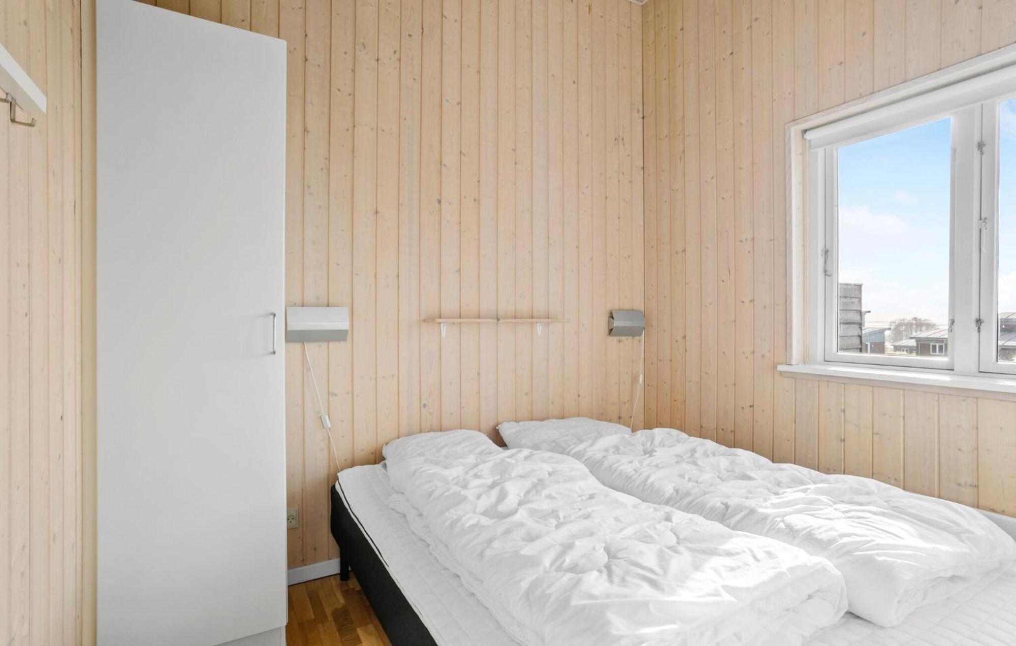 4 Bedroom Nice Home In Fåborg Extérieur photo